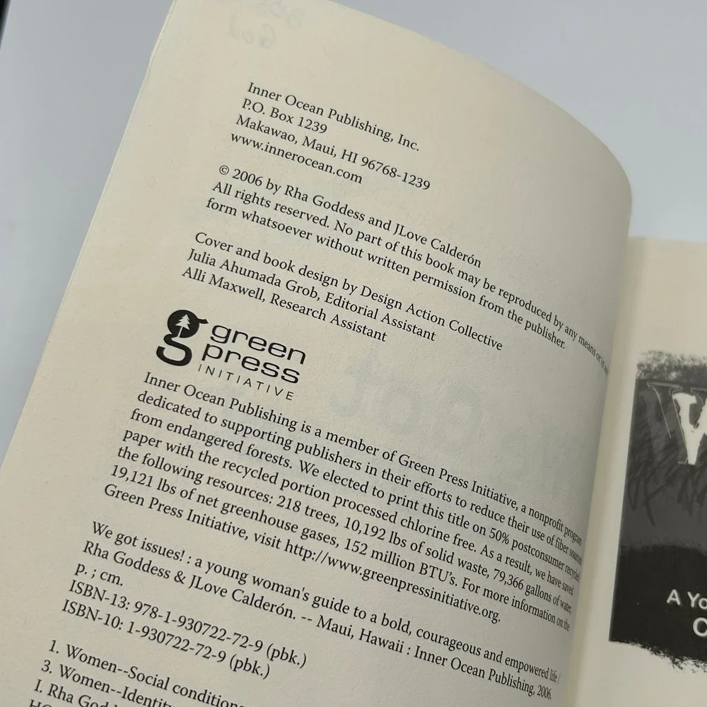 We Got Issues! Young Womans Guide Goddess Calderon Paperback Identity Social‎ YA